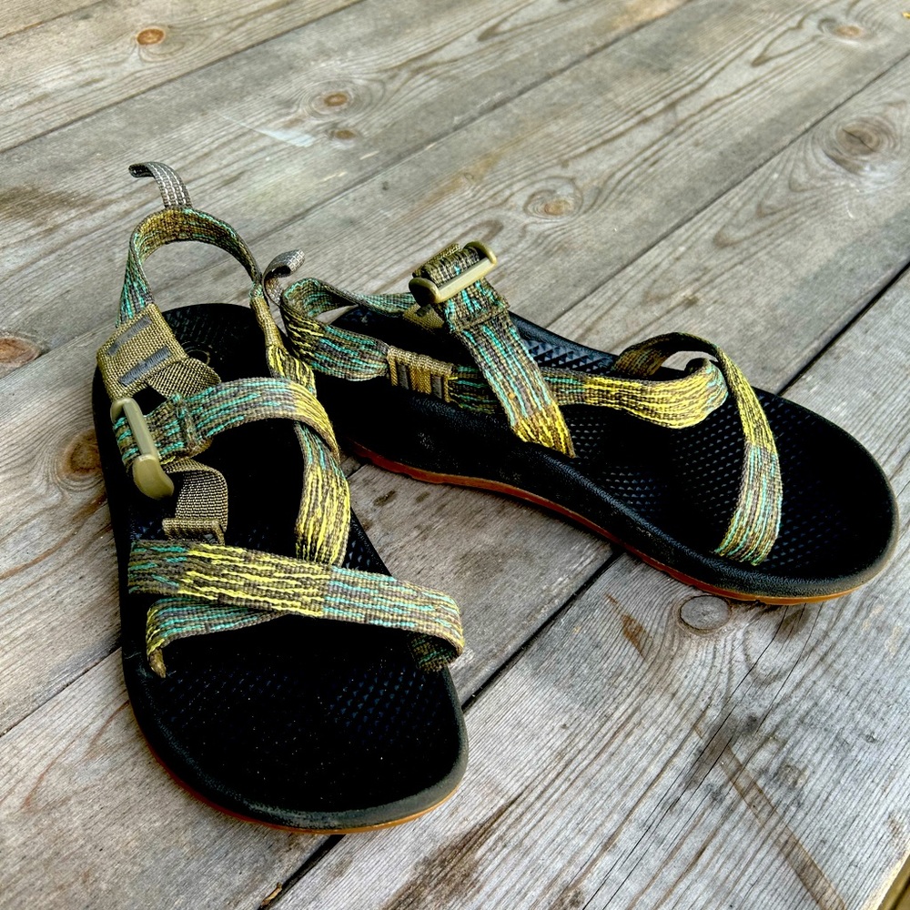 green chacos